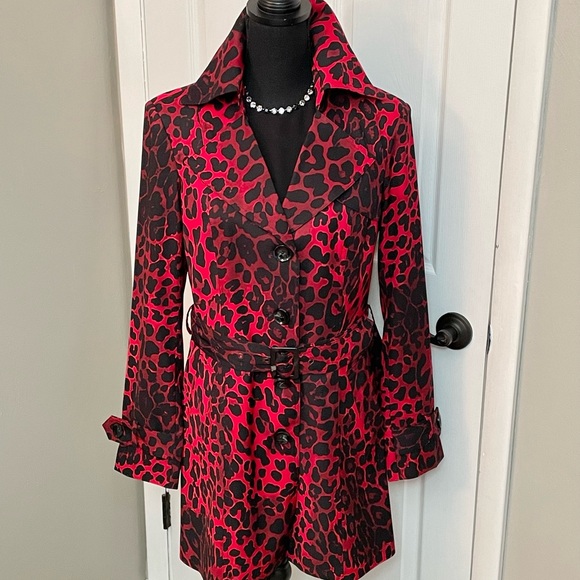 Cache Rain Coat ❤️🖤 - Picture 7 of 8